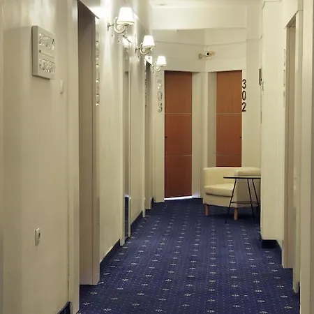 Otel Tanik 3*
