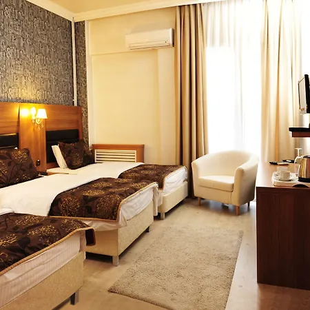Otel Tanik 3*