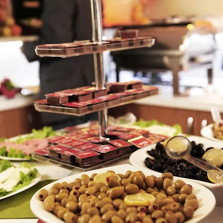 Tanik Hotel Esmirna